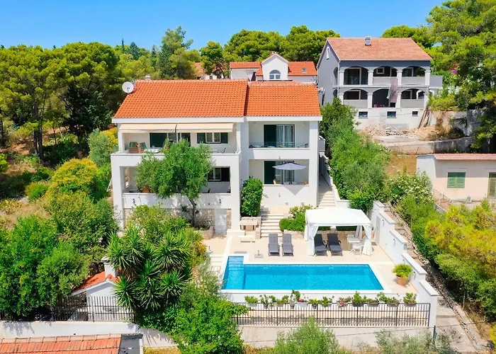 Maris Daire Milna (Brac)