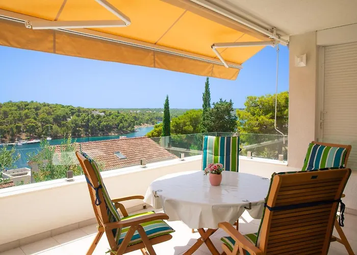 Maris Daire Milna (Brac)