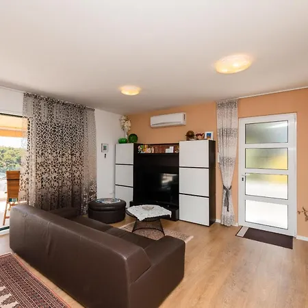 Maris * Milna (Brac)